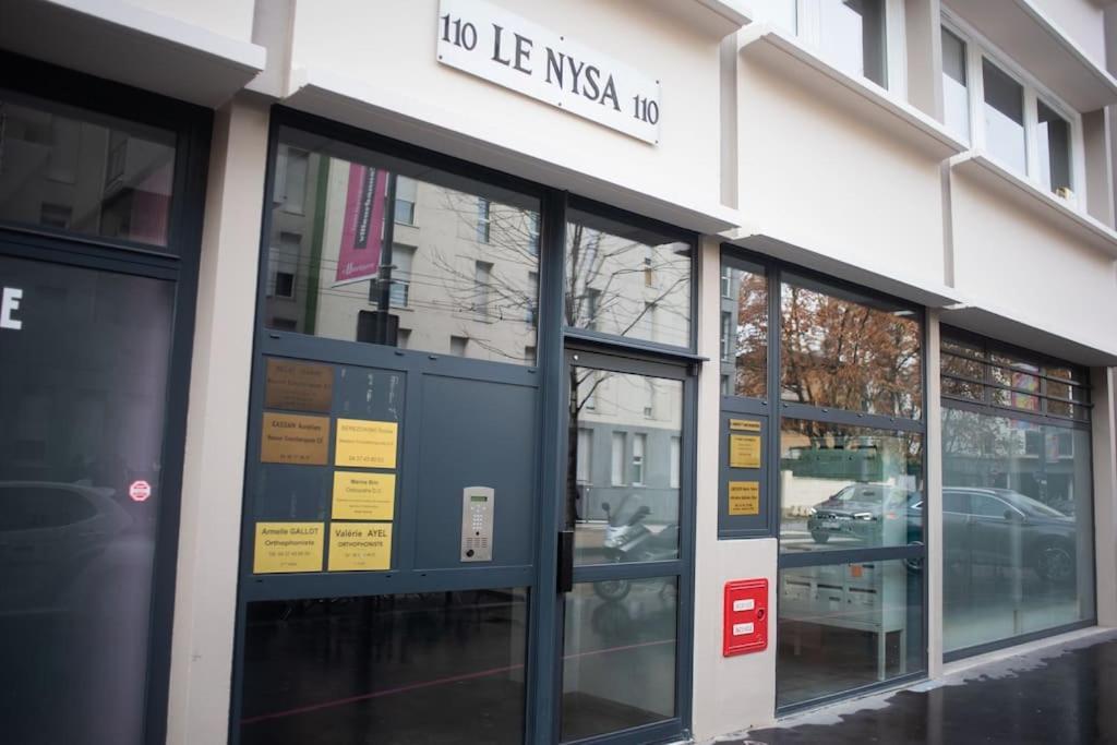 T2 Cosy & Moderne Avec Parking Prive Gratuit A Villeurbanne Kültér fotó